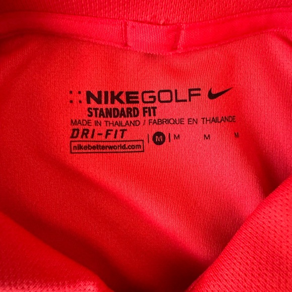 NIKE GOLF POLO STYLE SHORT SLEEVE (DRI-FIT) shirt! Like new quality! - Picture 4 of 12